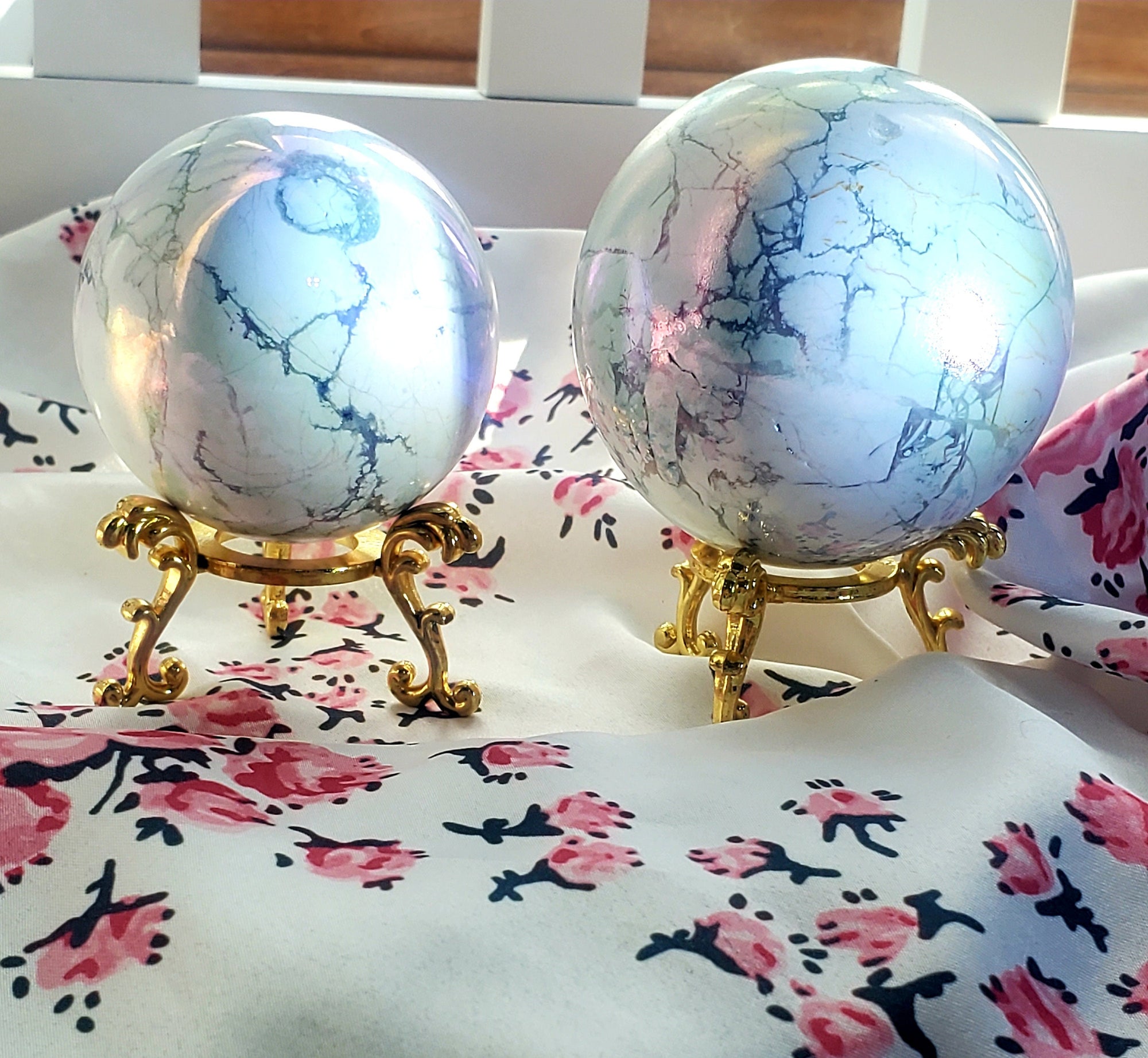 Gorgeous Aura Howlite Sphere, Gifts for Her, Crystal Ball, Crystal, Crystal Sphere, Healing Crystals